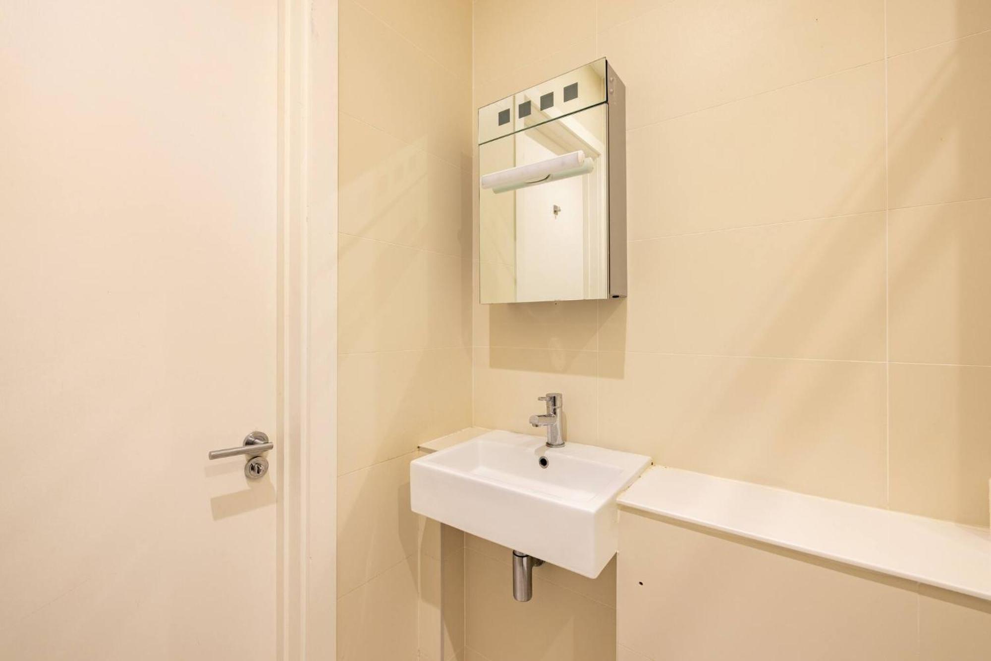 Wild Roses Serviced Apartments - Borough London Exterior photo