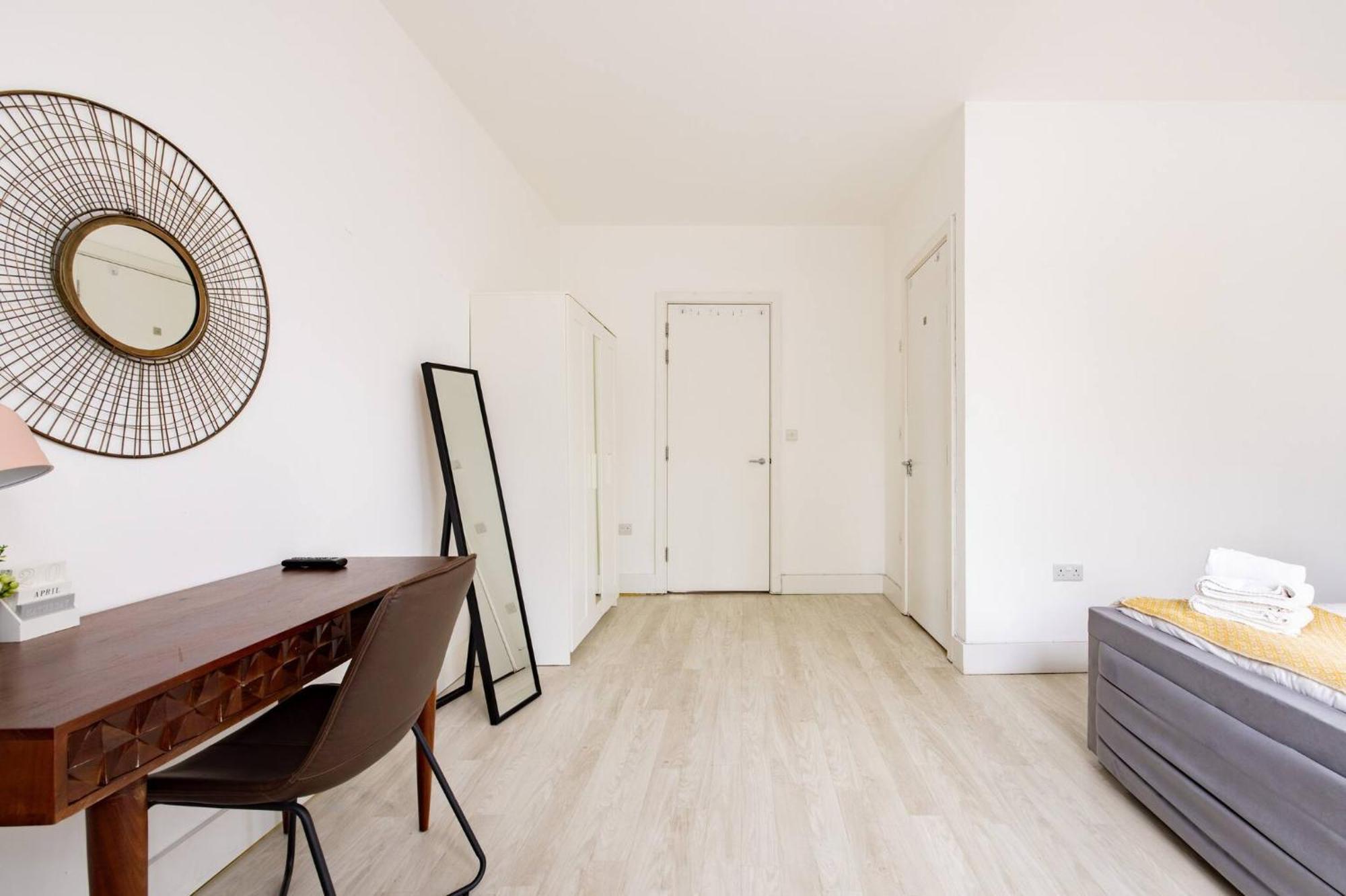 Wild Roses Serviced Apartments - Borough London Exterior photo